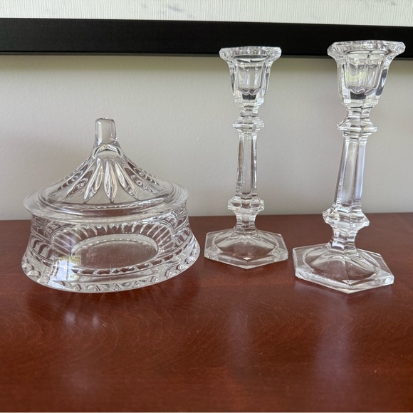 Beautiful vintage glass pieces: canister and two candlestick holders - Picture 2 of 4